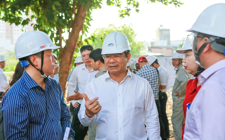 Chu tich UBND TPHCM Thang 6 phai xong toan bo