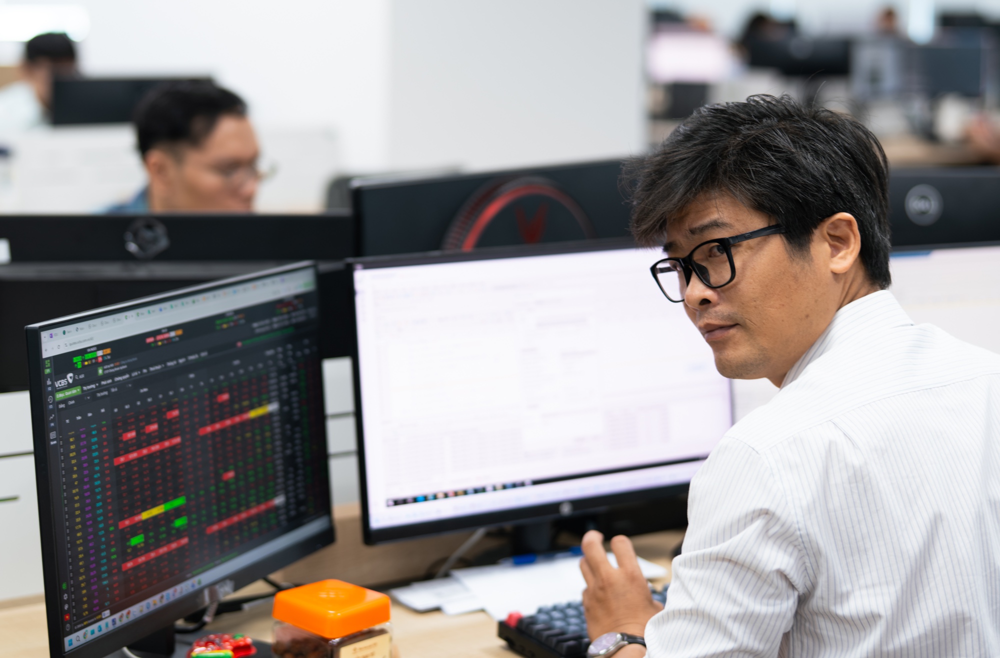 chứng khoán - Ảnh 1.