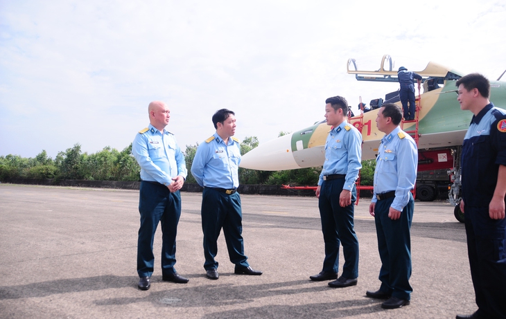 nhà máy - Ảnh 1.