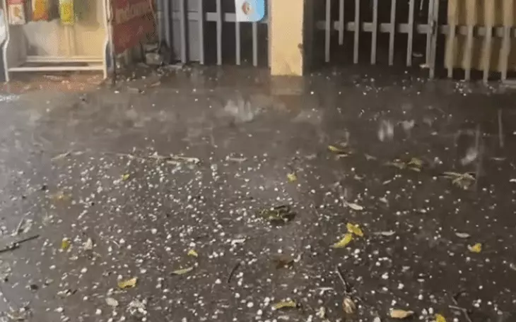 Chuyên gia lý giải nguyên nhân dông lốc, mưa đá ở Hà Nội và nhiều tỉnh miền Bắc - Ảnh 3.