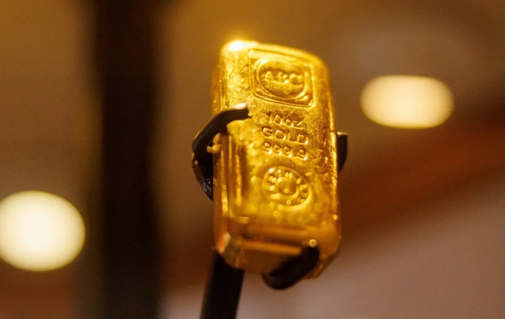 Chuyên gia phố Wall đổi giọng: Giá vàng sẽ đạt 6.000 USD? - 1