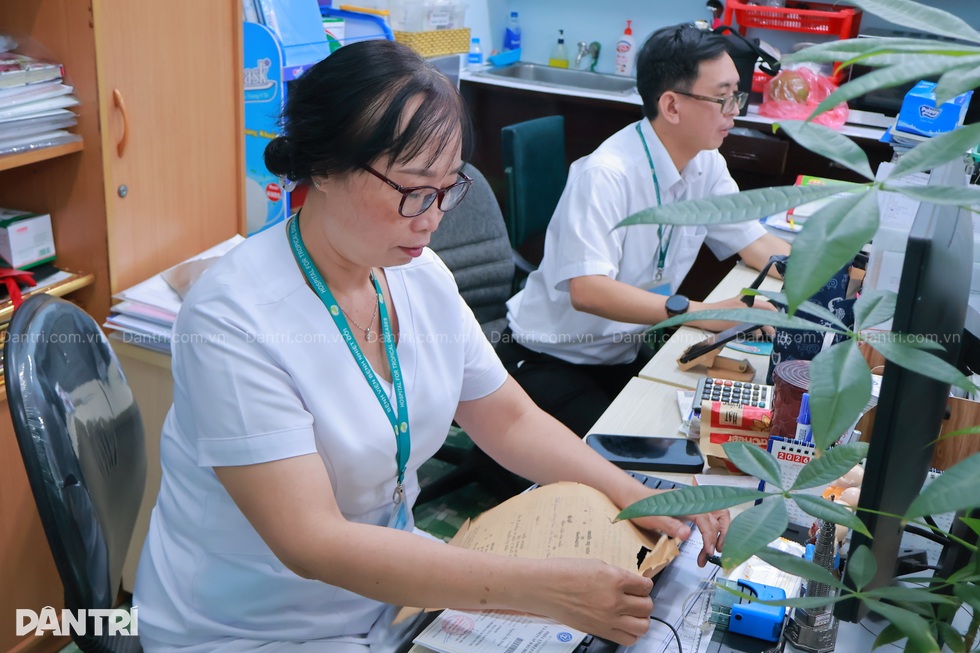 Chuyện hộ lý 98 tuổi nằm một chỗ 3 năm tại bệnh viện cổ nhất Việt Nam - 10