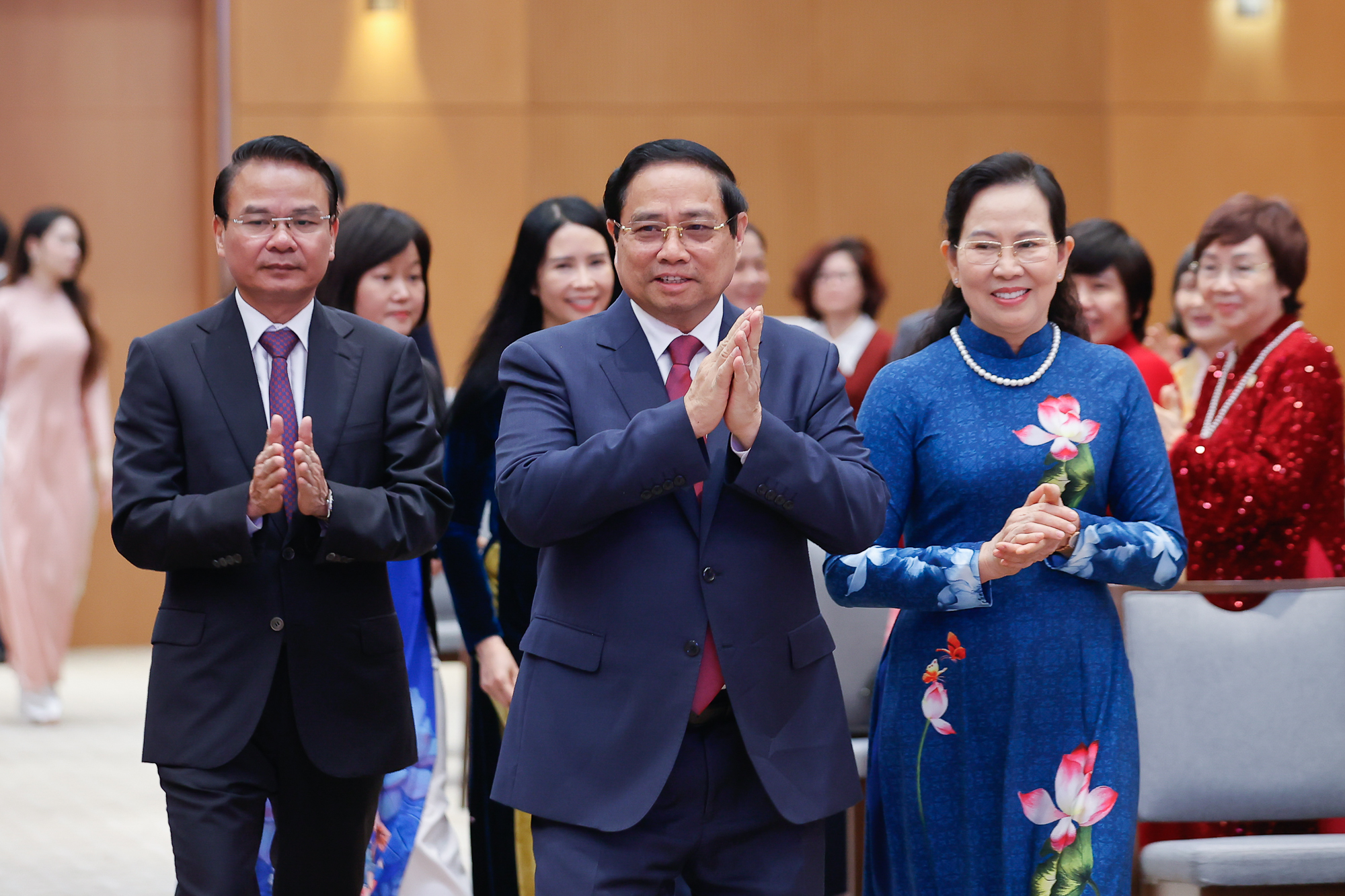 phụ nữ - Ảnh 1.