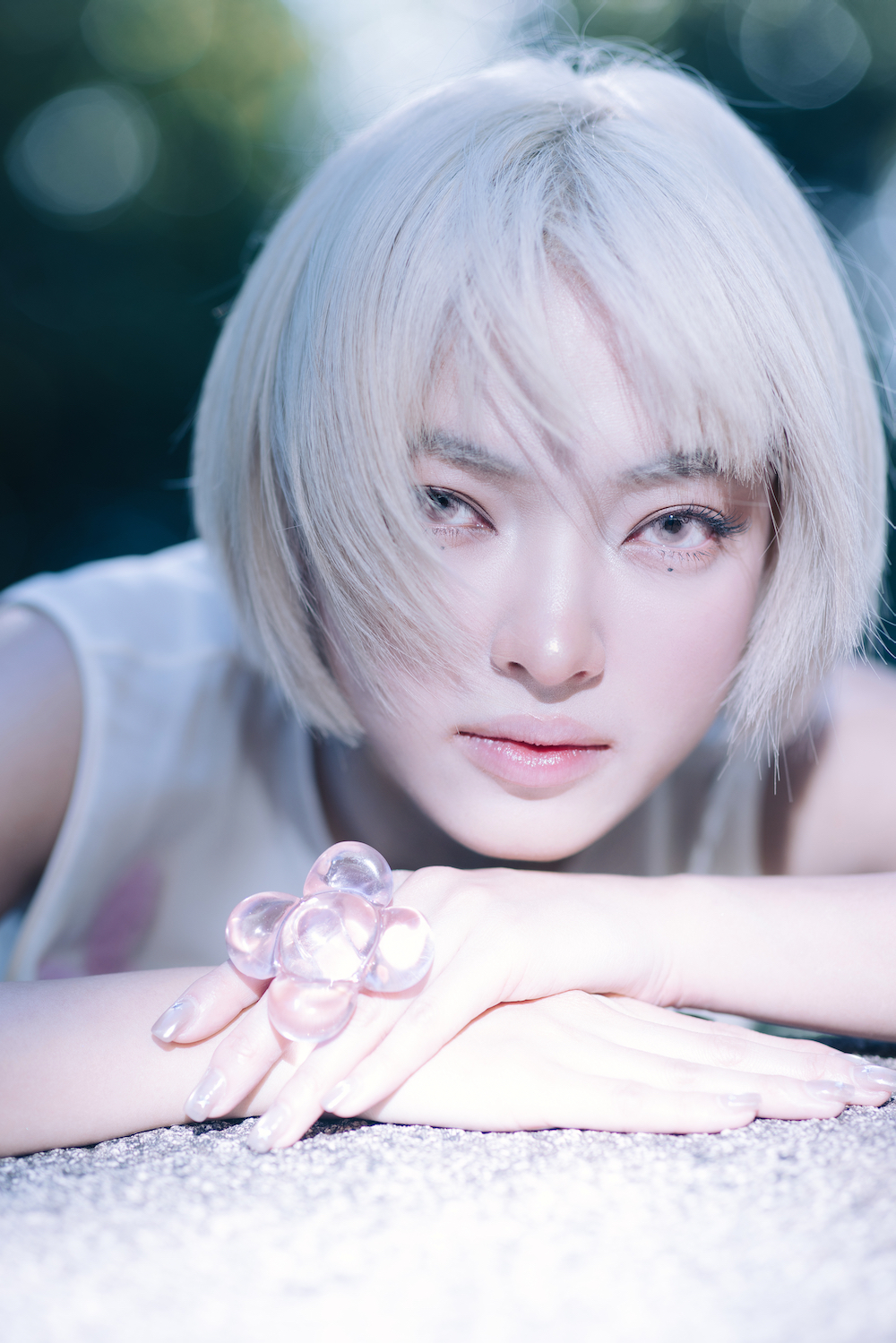 Châu Bùi chính thức cầm mic đi hát: Có Binz yểm trợ nhưng vẫn nhạt, bù lại visual 