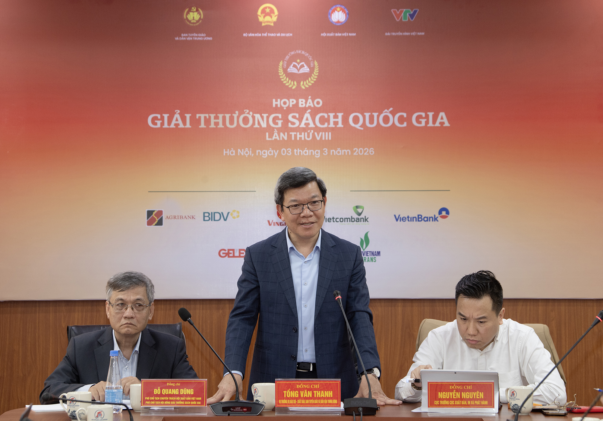 Giải thưởng Sách quốc gia lần 8: Có cuốn 'gây sốc' về mức độ đồ sộ- Ảnh 1.