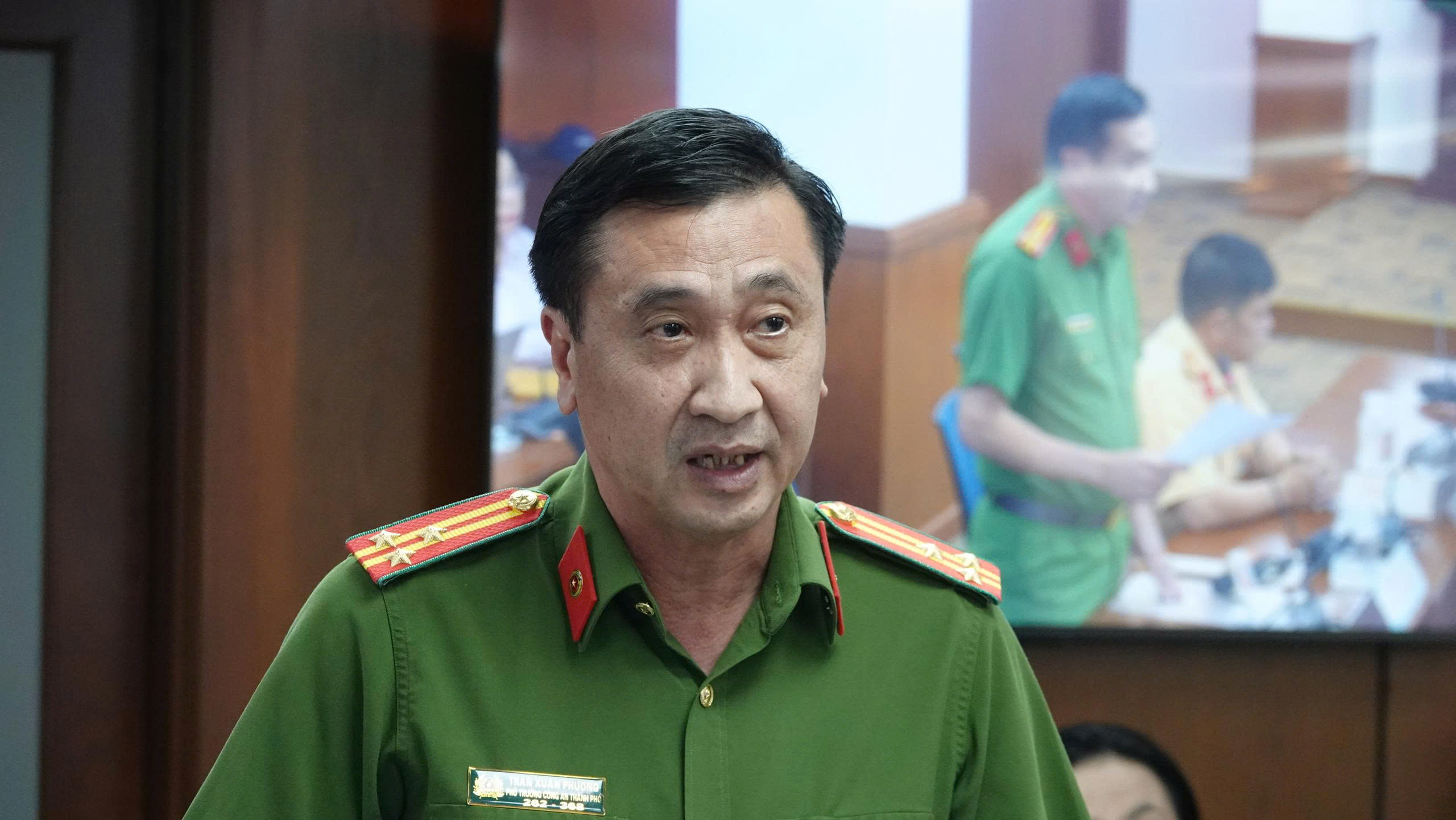 Đổ xăng dầu rồi rút ra để mua tiếp nhằm tích trữ: Công an TP.HCM nói gì? - Ảnh 1.