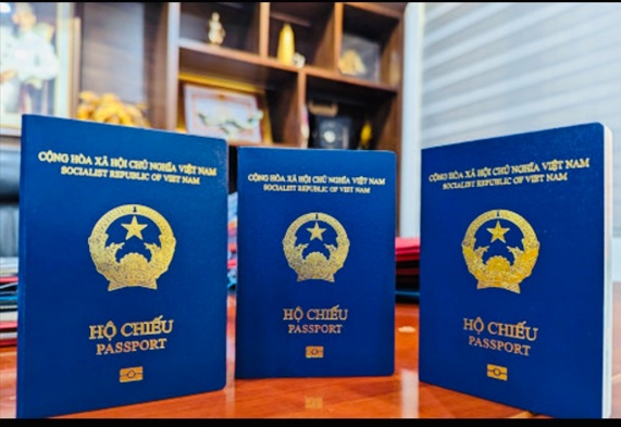 Công an phát thông báo mới về hộ chiếu, người dân cần biết- Ảnh 1.