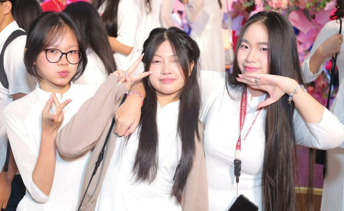 Sinh viên Đại học Kinh tế Quốc dân dự lễ khai giảng năm 2025. Ảnh: NEU