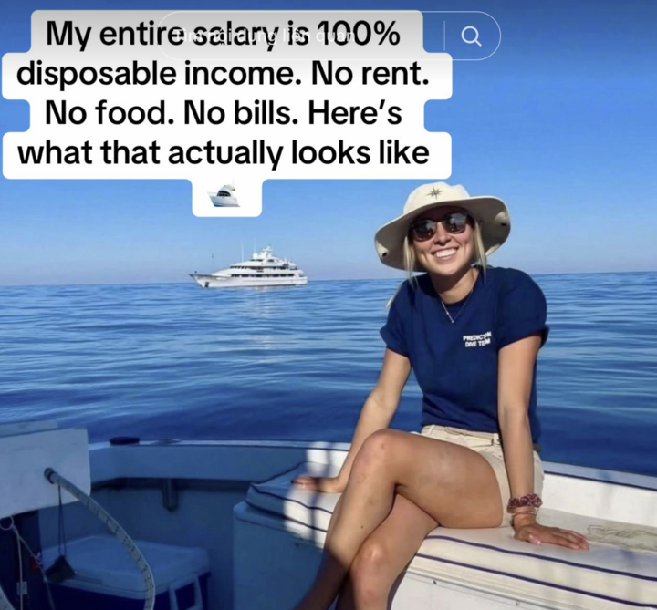 Công việc không cần bằng cấp giúp cô gái du lịch miễn phí, 24 tuổi đã mua nhà- Ảnh 1.