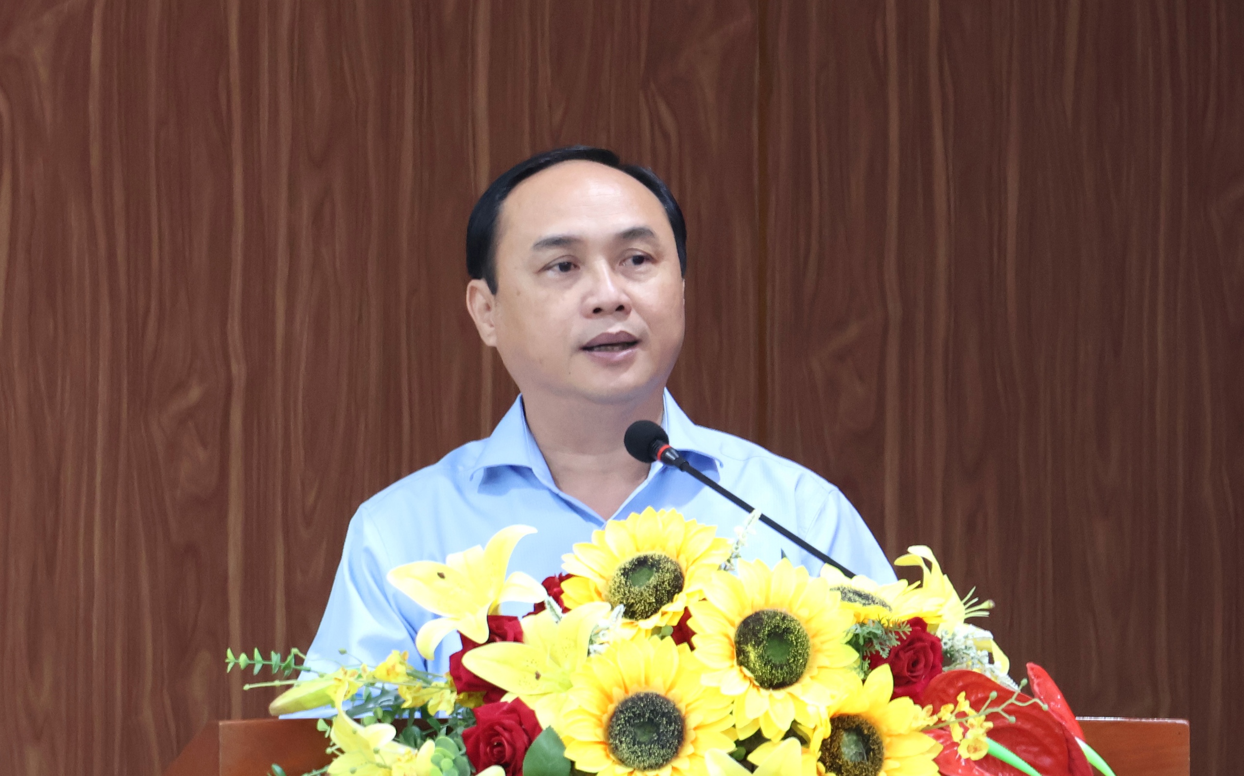 Cử tri TPHCM đề xuất nghiên cứu dừng sân golf 111 ha để mở rộng sân bay Tân Sơn Nhất - Ảnh 3.