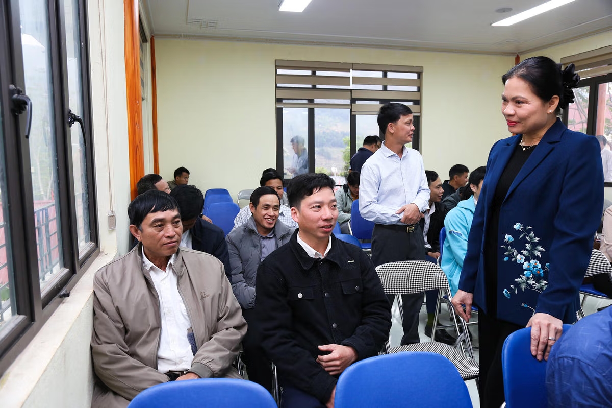 Cử tri ấn tượng với chương trình hành động của bà Hà Thị Nga- Ảnh 1.