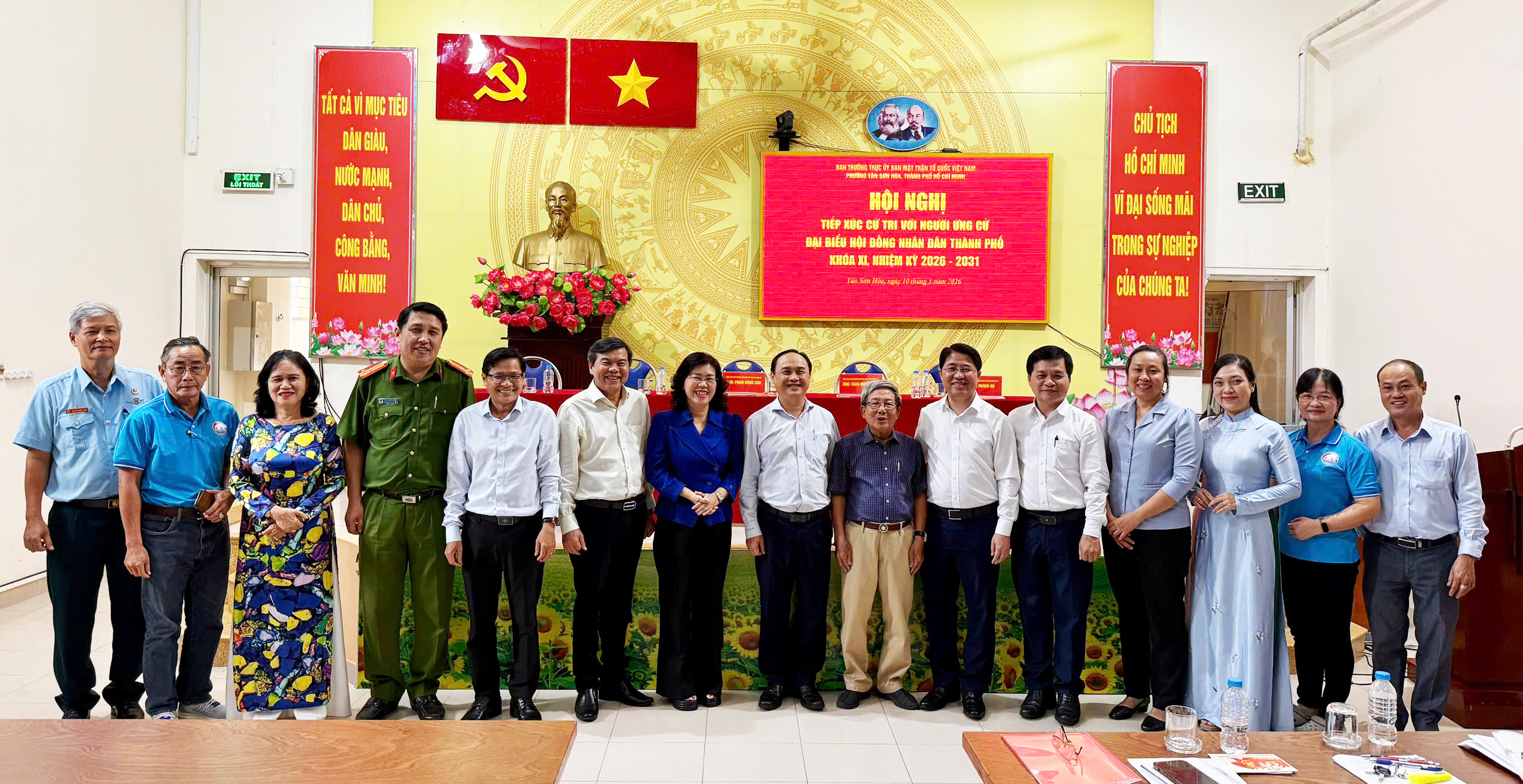 Tiếp xúc cử tri Tân Sơn Hòa - Ảnh 1.