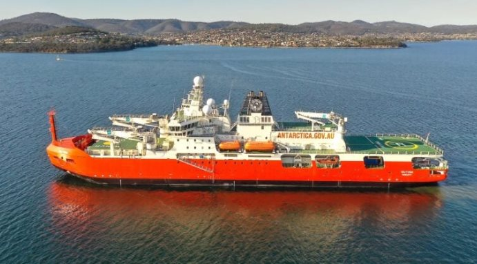 Cuba thiếu nhiên liệu trầm trọng, một tàu chở 730.000 thùng dầu thô bất ngờ tiến đến- Ảnh 1.