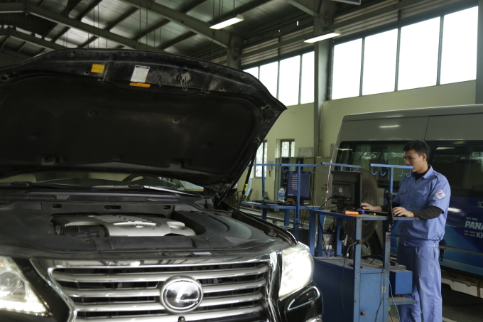 Đăng kiểm xe tại Hà Nội. Ảnh: Phạm Chiểu