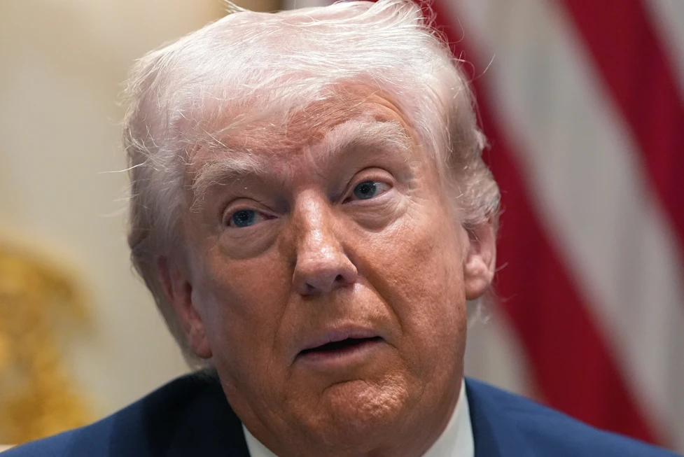 Những điều “trông thấy” sau 1 tháng nổ ra xung đột tại Iran - Ảnh 1.