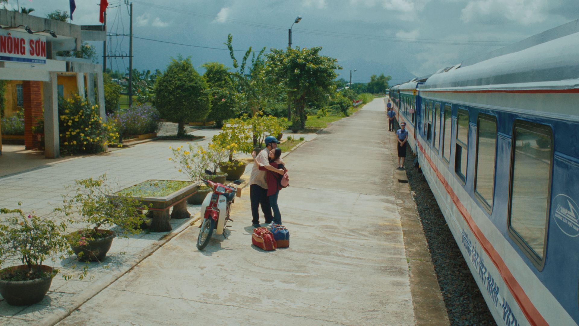 Cảm Ơn Người Đã Thức Cùng Tôi: Cùng vỗ tay cho tương lai của phim ca nhạc Việt!- Ảnh 2. Cảm Ơn Người Đã Thức Cùng Tôi: Cùng vỗ tay cho tương lai của phim ca nhạc Việt!- Ảnh 2.