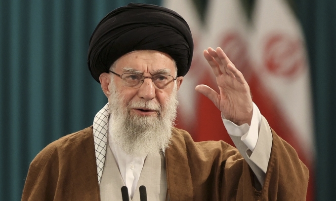 Lãnh tụ Tối cao Iran Ali Khamenei tại Tehran hồi tháng 5/2024. Ảnh: AFP