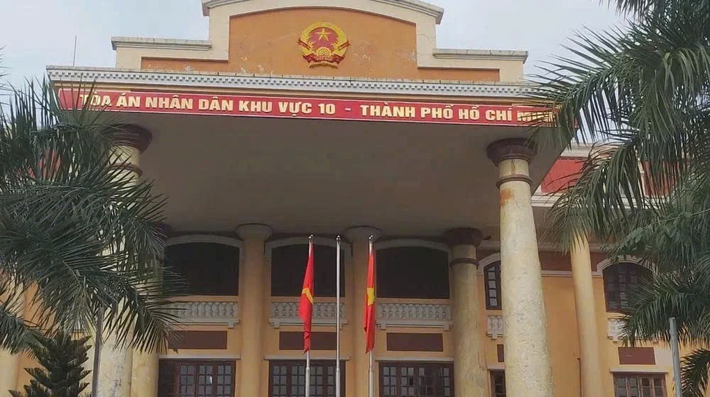 Cựu cán bộ Đoàn phường làm khống giấy công tác xã hội cho sinh viên ở TPHCM - 1