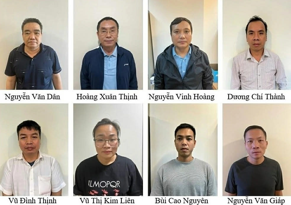 Cựu thứ trưởng Bộ Nông nghiệp hầu tòa trong vụ giám đốc doanh nghiệp đưa hối lộ 40 tỉ 2 Cựu thứ trưởng Bộ Nông nghiệp hầu tòa trong vụ giám đốc doanh nghiệp đưa hối lộ 40 tỉ - Ảnh 2.