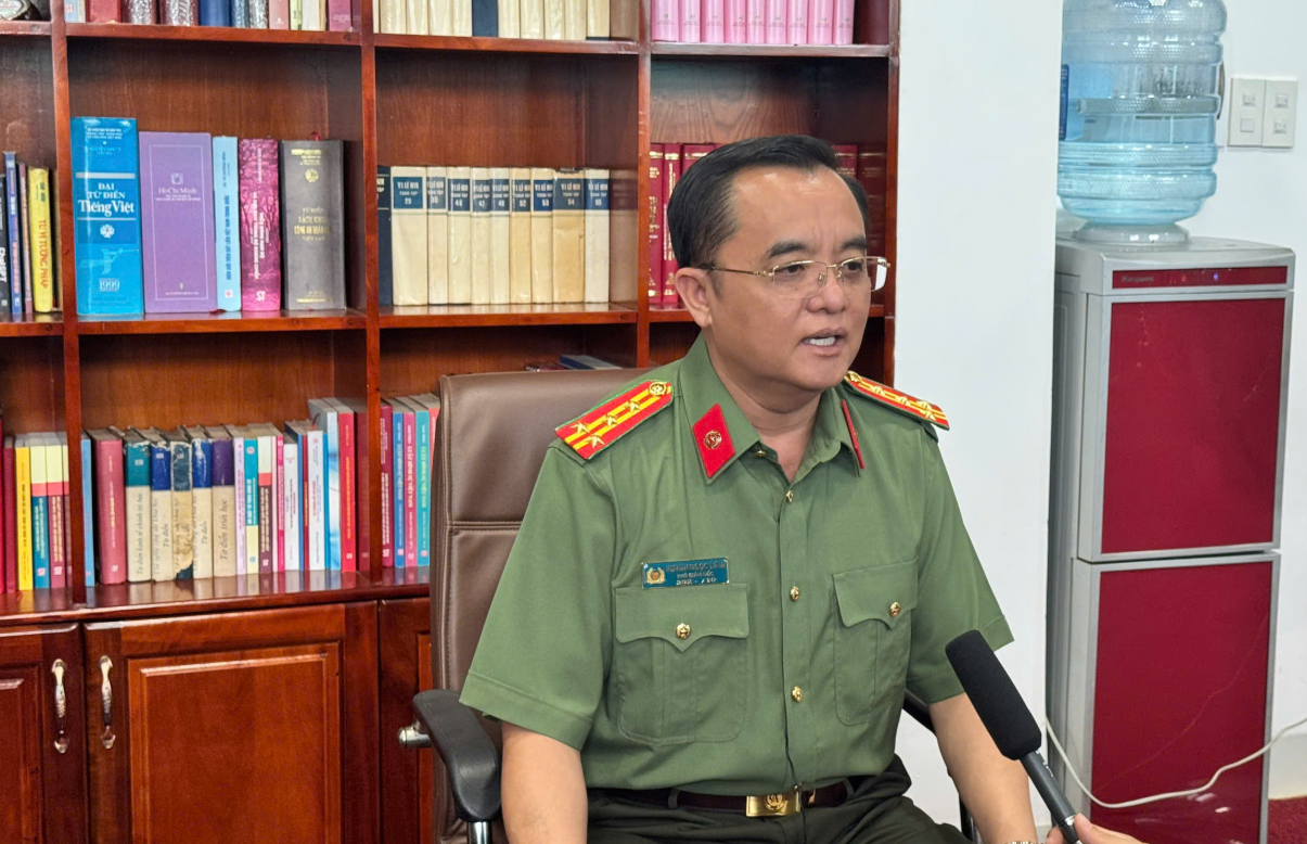 Đại tá Huỳnh Ngọc Liêm chỉ mẹo phòng tránh lộ dữ liệu cá nhân khi dùng AI- Ảnh 1.