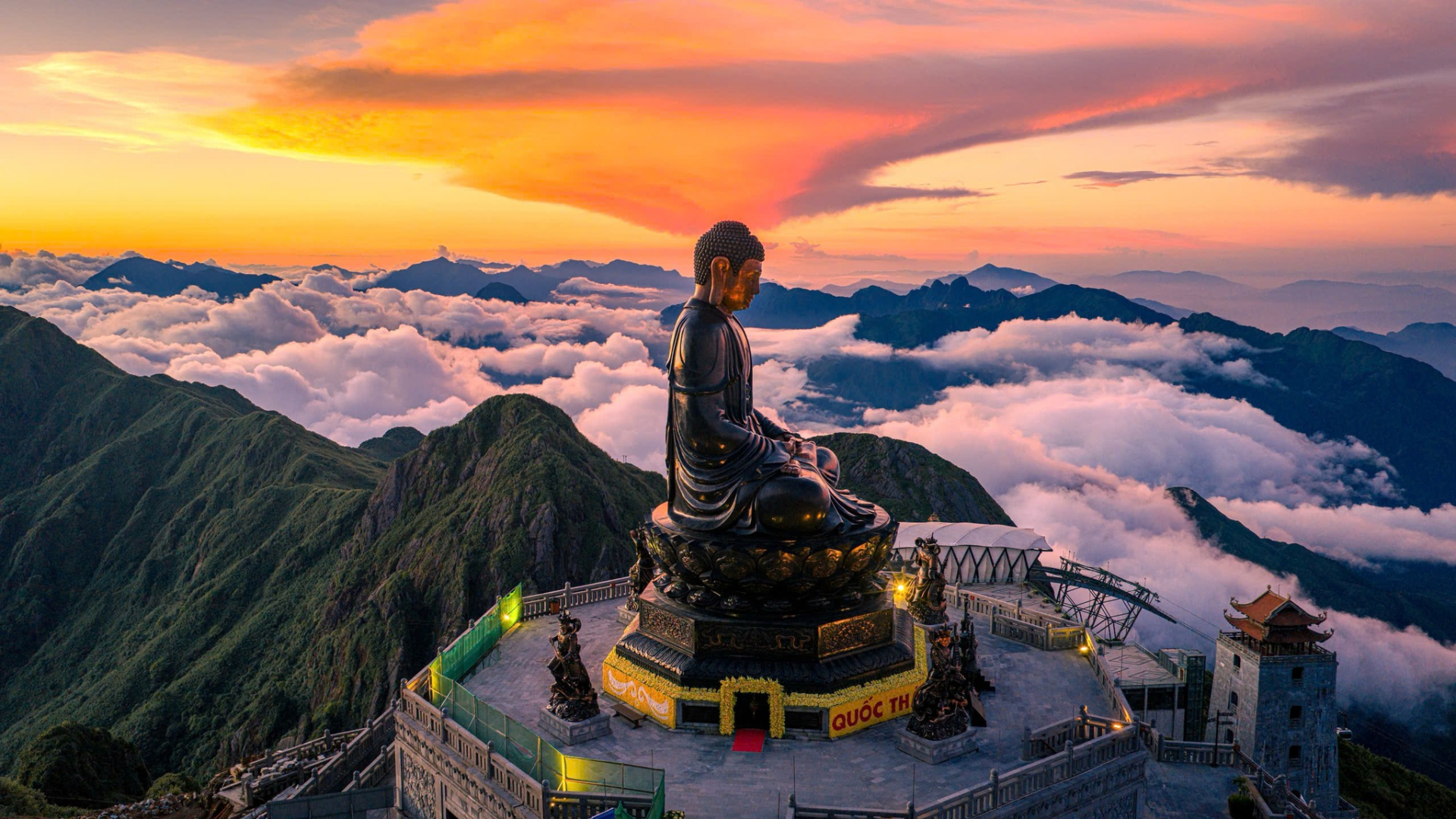 Đại tượng 50 tấn đồng nguyên khối do người Việt dựng lên giữa đỉnh núi băng giá, chính thức xác lập kỷ lục kỳ vĩ nhất châu Á- Ảnh 1.