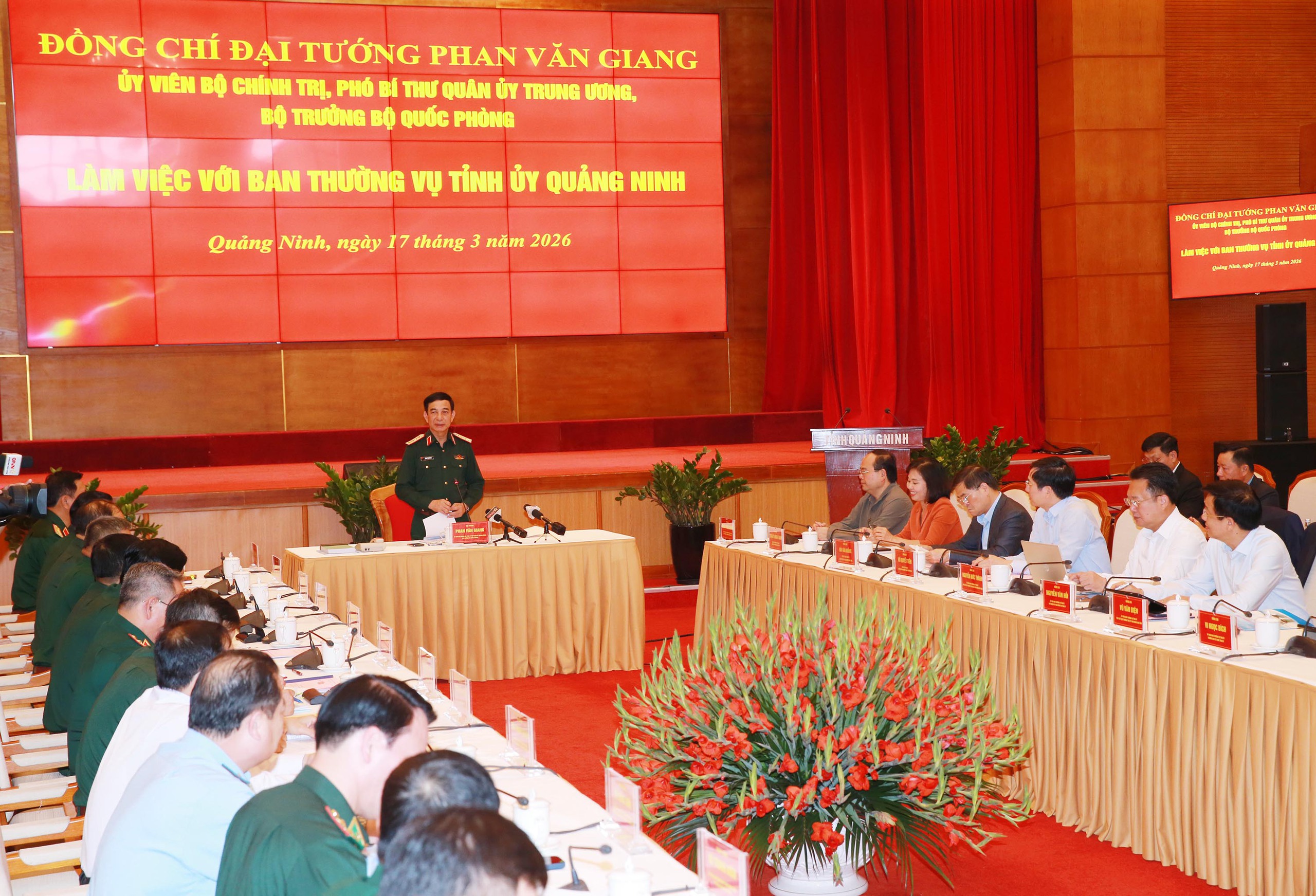 Đại tướng Phan Văn Giang: Quảng Ninh phát triển kinh tế phải gắn với bảo đảm vững chắc quốc phòng- Ảnh 1.