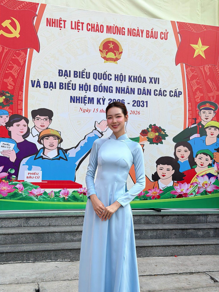 Dàn hoa hậu Việt sớm có mặt tại điểm bầu cử, háo hức tham dự "ngày hội non sông" - 1