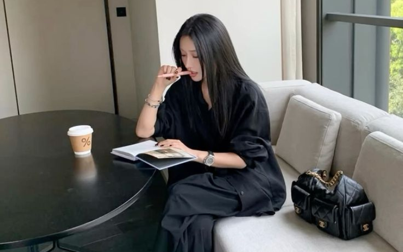 18h “check-out” nhưng không tan làm: Dân văn phòng tự nguyện OT vì thiếu tiền- Ảnh 3.