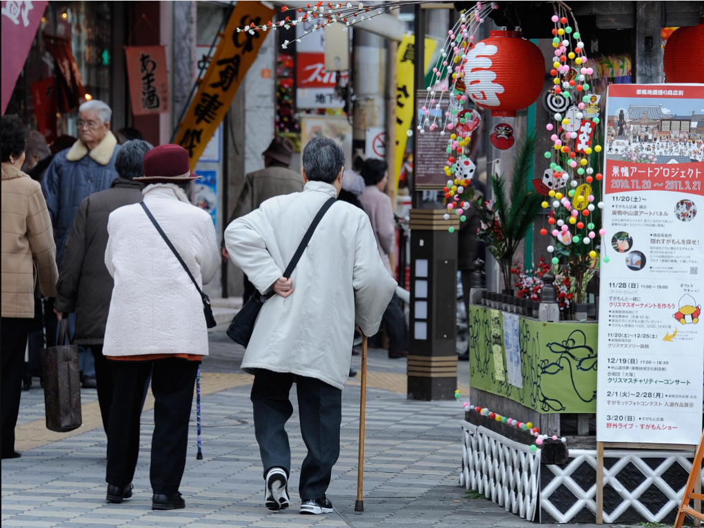 Đang chật vật với lương hưu eo hẹp, cặp vợ chồng tình cờ có thêm 428.000 USD nhờ tờ giấy bỏ quên 30 năm- Ảnh 1.