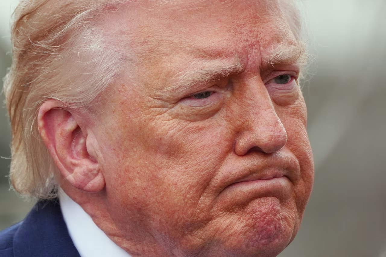 Ông Trump tự làm khó mình sau Ông Trump tự làm khó mình sau