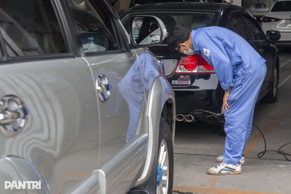 “Đạp kịch ga” kiểm định xe diesel: Có cách nào khác? - 1