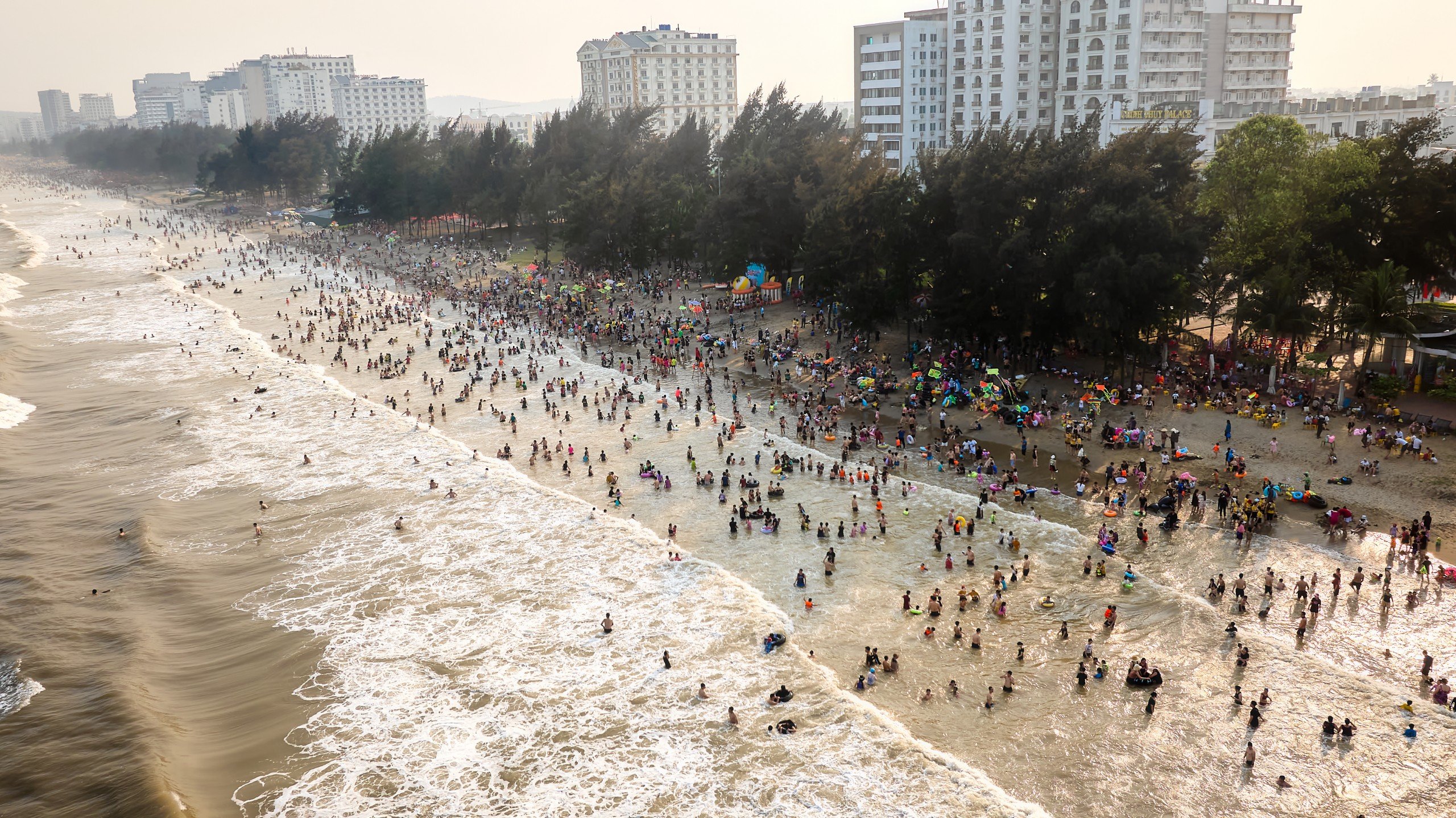 Đấu giá các hubway dọc bãi biển Sầm Sơn 2 Đấu giá bờ biển Sầm Sơn, giá khởi điểm hơn 51 tỉ đồng - Ảnh 2.