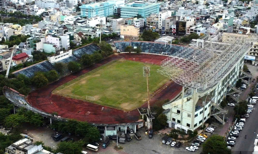 Đấu giá sân vận động Chi Lăng, giá thẩm định hơn 9.706 tỉ đồng 1 Đà Nẵng: Đấu giá sân vận động Chi Lăng mức giá kỷ lục hơn 9.706 tỉ đồng - Ảnh 1.