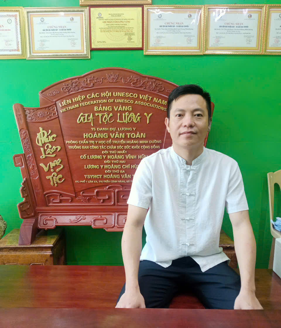 Nhân viên ngân hàng bỏ nghề thành 