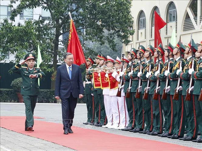 Tổng Bí thư Tô Lâm nhấn mạnh Đoàn kết , bản lĩnh và đổi mới trong phát triển giáo dục quốc phòng - Ảnh 1. Tổng Bí thư Tô Lâm nhấn mạnh Đoàn kết , bản lĩnh và đổi mới trong phát triển giáo dục quốc phòng - Ảnh 1.