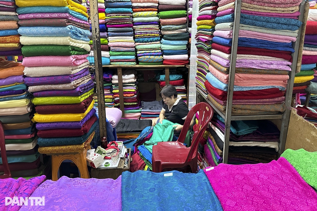 Để tránh nộp phạt, tiểu thương cần nhớ ngay các hạn chót khai thuế này - 1