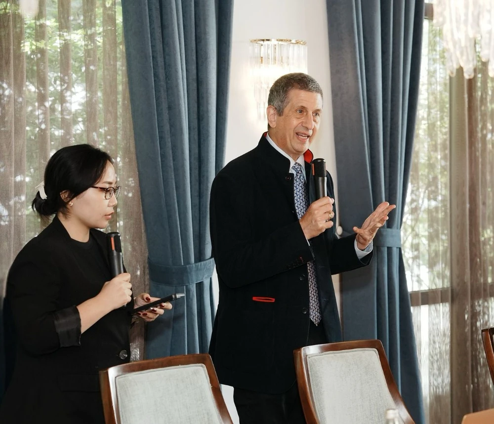 Giáo sư Andrew K. Rose, Hiệu trưởng NUS Business School. Ảnh: THU HÀ TRUNG TÂM TÀI CHÍNH