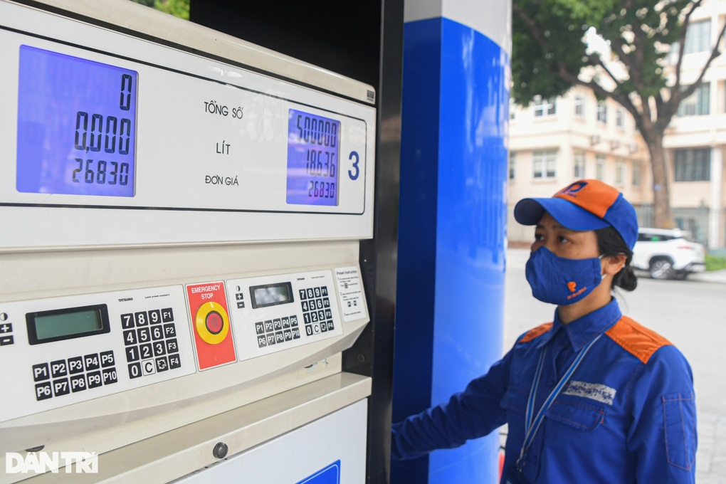 Đề xuất giảm thuế nhập khẩu xăng dầu về 0% - 1