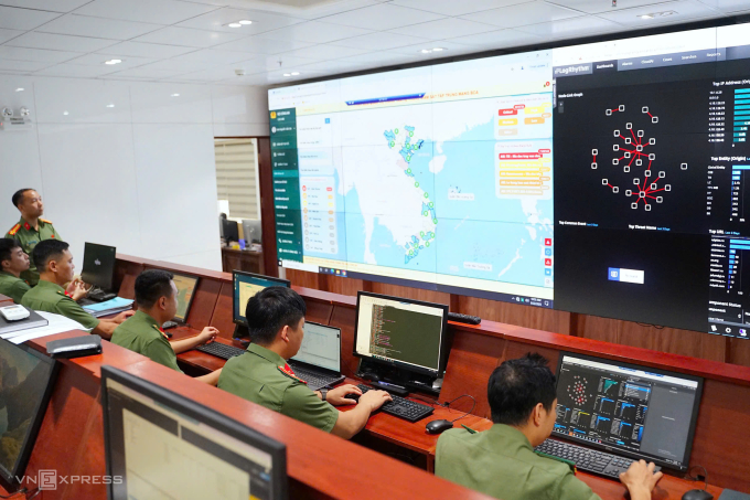 Hệ thống công nghệ của Cục công nghệ thông tin Bộ Công an. Ảnh Phạm Dự