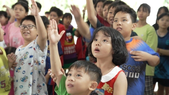 Trẻ em tại Làng trẻ SOS Gò Vấp tham gia các hoạt động trong Tết thiếu nhi. Ảnh: Xuân Hoa