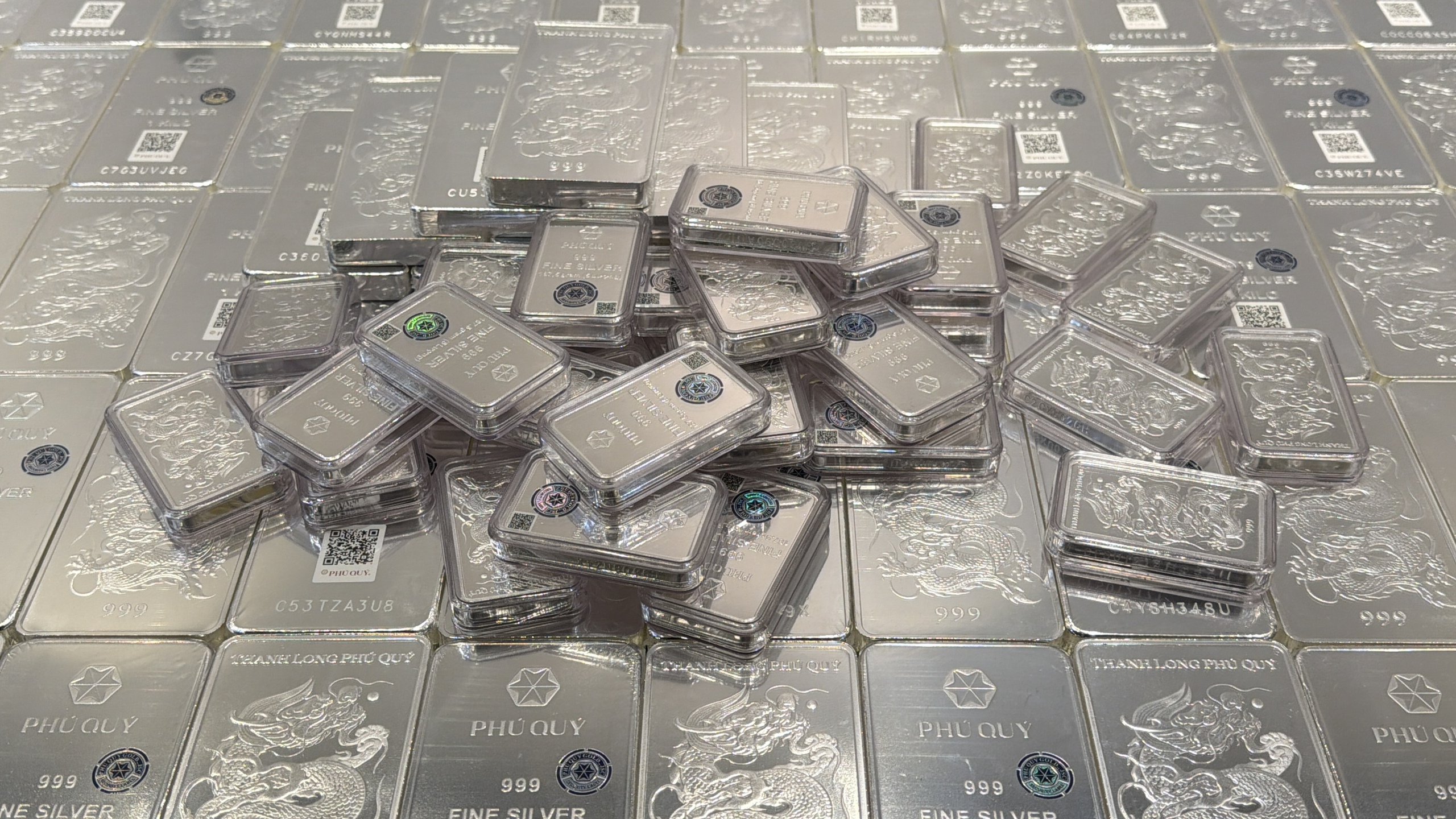 Đề xuất niêm yết bạc thỏi tại Sở Giao dịch Hàng hóa Việt Nam - Ảnh 1.