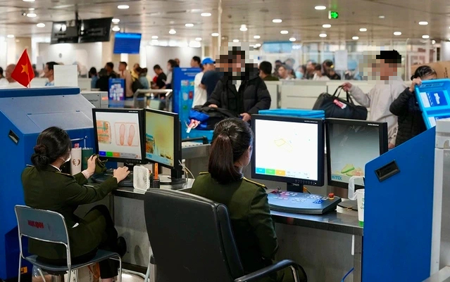 Đề xuất tạm ngừng xuất cảnh với người 'quá hạn' nộp phạt hành chính 1 Đề xuất tạm ngừng xuất cảnh với người 'quá hạn' nộp phạt hành chính - Ảnh 1.