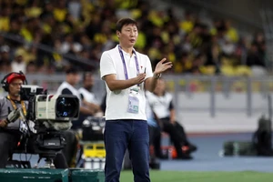 Báo Indonesia nói về việc HLV Kim Sang-sik lập kỷ lục mới