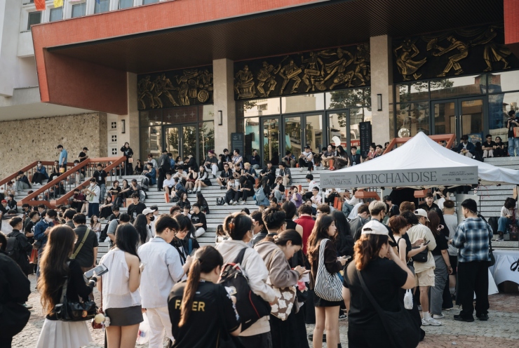 Đêm nhạc khiến Phùng Khánh Linh không dám tin vào mắt mình - 1