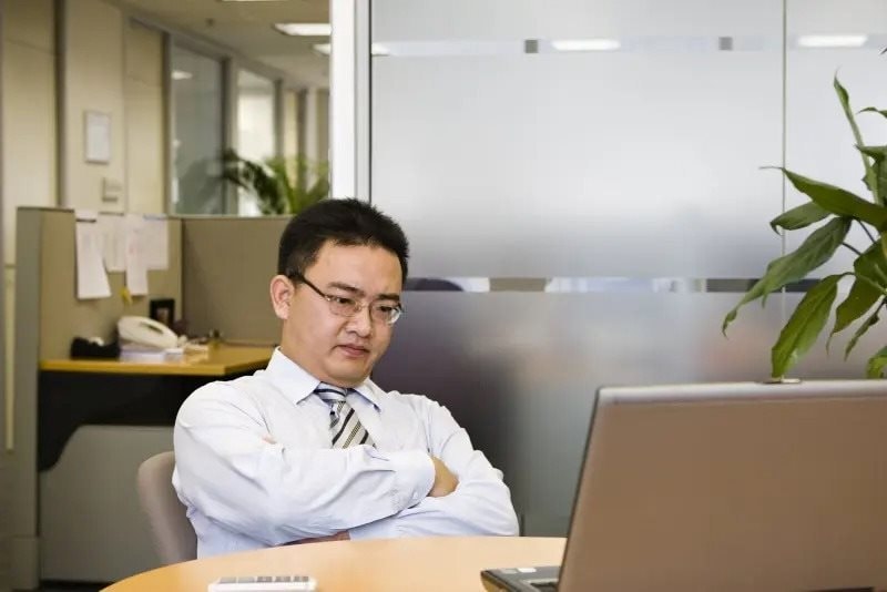 Đi làm sớm 10 phút mỗi ngày suốt 7 năm, người đàn ông kiện công ty đòi gần 80 triệu đồng tiền làm thêm giờ- Ảnh 2.