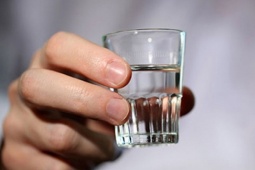 Điều gì xảy ra với não và gan nếu uống rượu 3-4 buổi mỗi tuần?