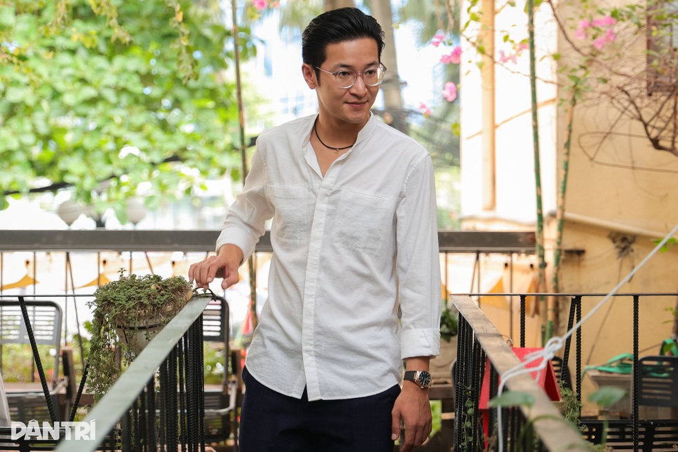 Diễn viên cao 1,77m bị ghét ở phim VTV: Không buồn vì vợ nổi tiếng hơn - 1