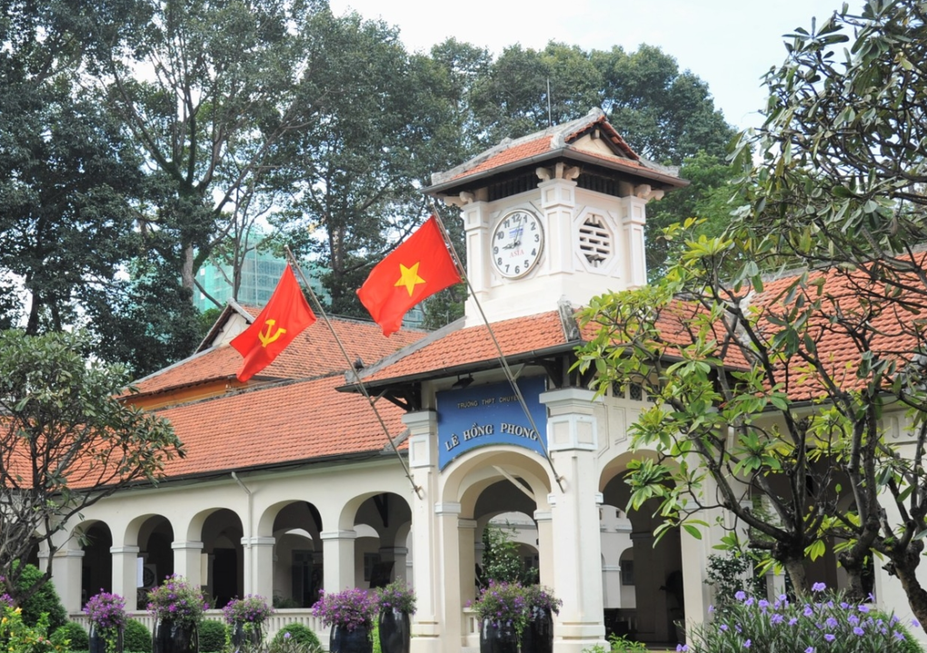 Điều đặc biệt ở 8 trường dẫn đầu “bảng vàng” học sinh giỏi lớp 12 TPHCM - 1