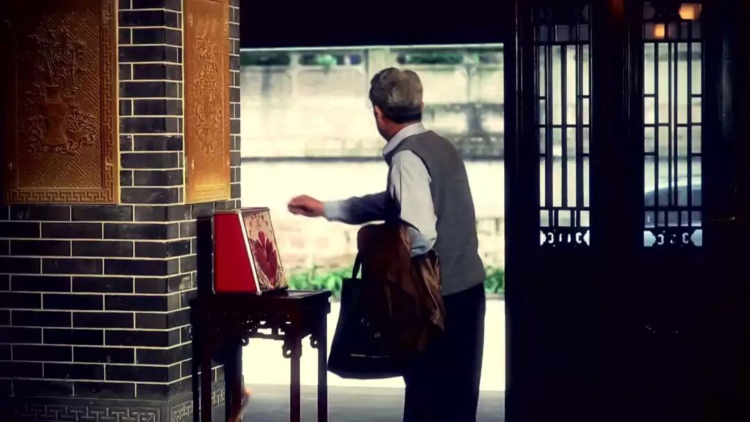 8 năm làm giúp việc cho người giàu, tôi phát hiện ra điểm chung “đau lòng” của đời người: Điều đáng sợ nhất lúc về già không phải là nghèo- Ảnh 1.