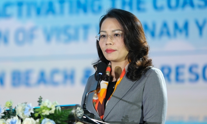 Phó chủ tịch thường trực FLC Hương Trần Kiều Dung phát biểu tại sự kiện sáng 27/3 tại Gia Lai. Ảnh: Anh Tú